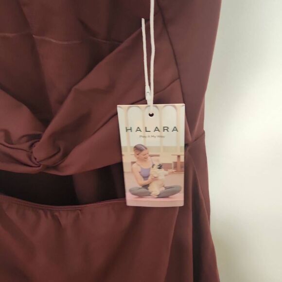 NWT HALARA Easy Peezy Airy Backless Twisted Cool Touch Dance Active Dress size M - Picture 9 of 10